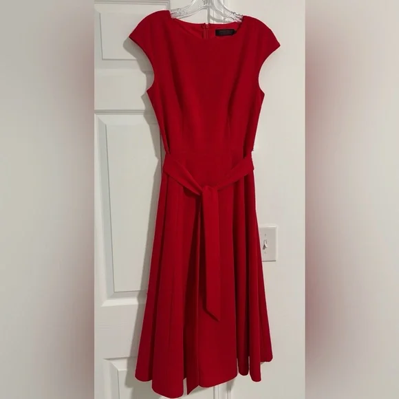 Red dress - Picture 4 of 5